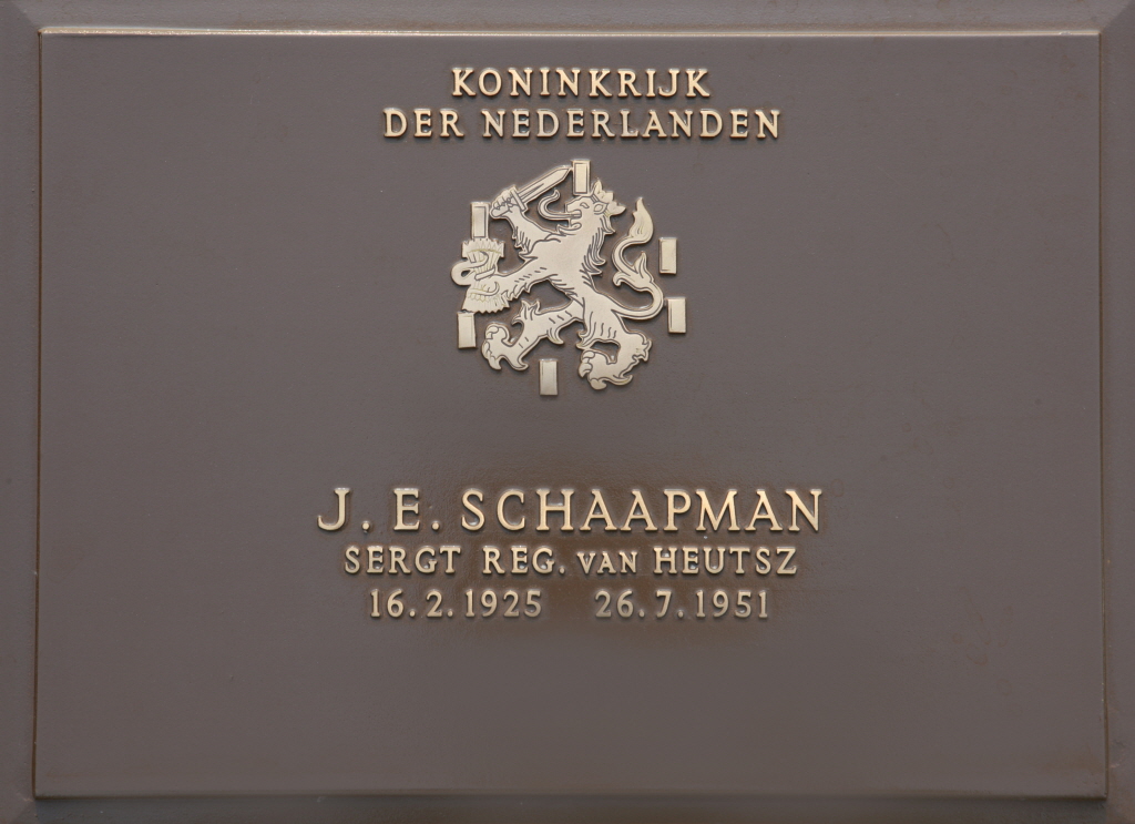 SCHAAPMAN J E
