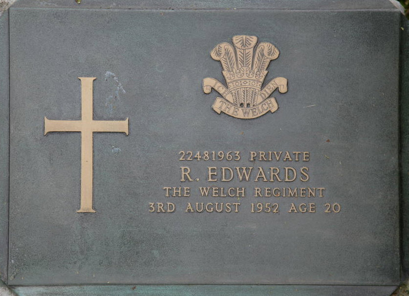EDWARDS R 